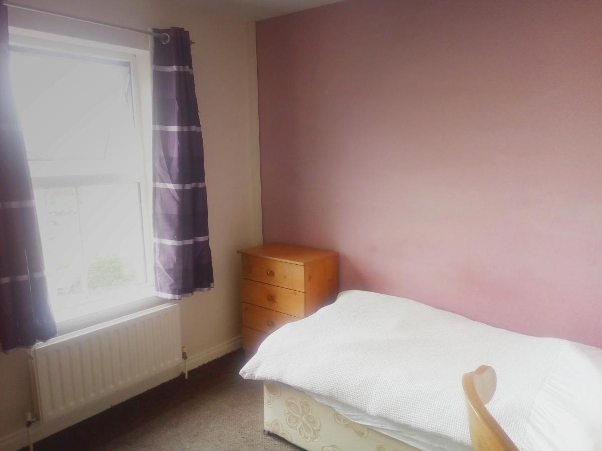 Avondale Accommodation Letterkenny Szoba fotó